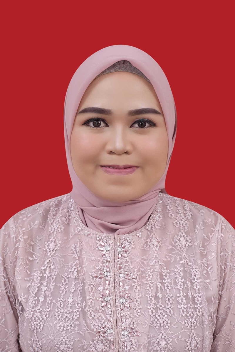 Yulia Efronia, M.Pd.T