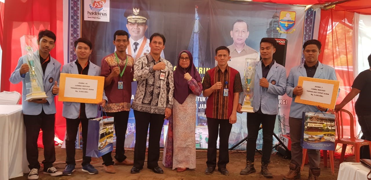 Tim Prodi Teknik Mesin Politeknik Jambi Juara I Lomba Teknologi Tepat Guna (TTG)